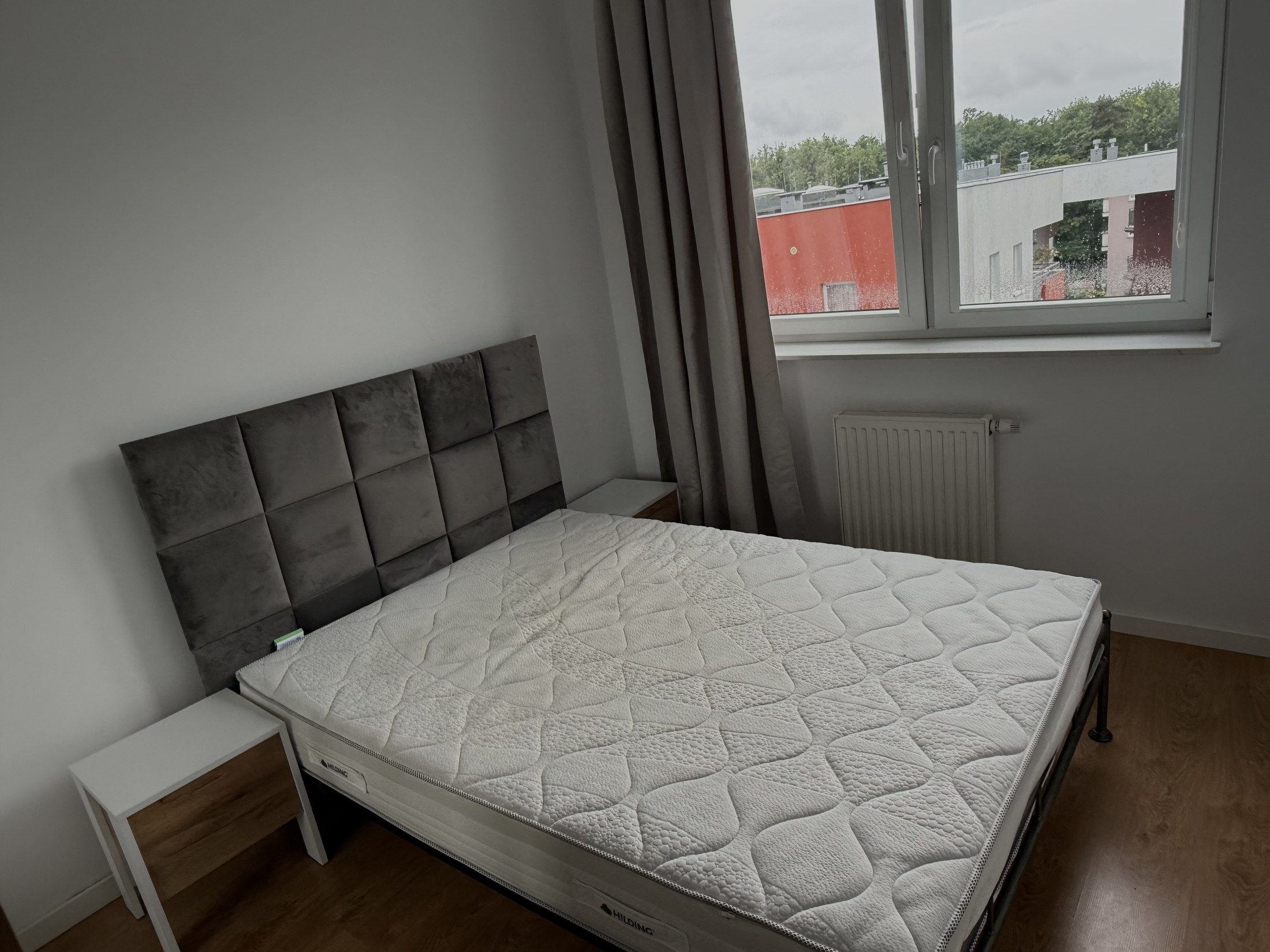 Sypialnia — Mieszkanie 9 – przed